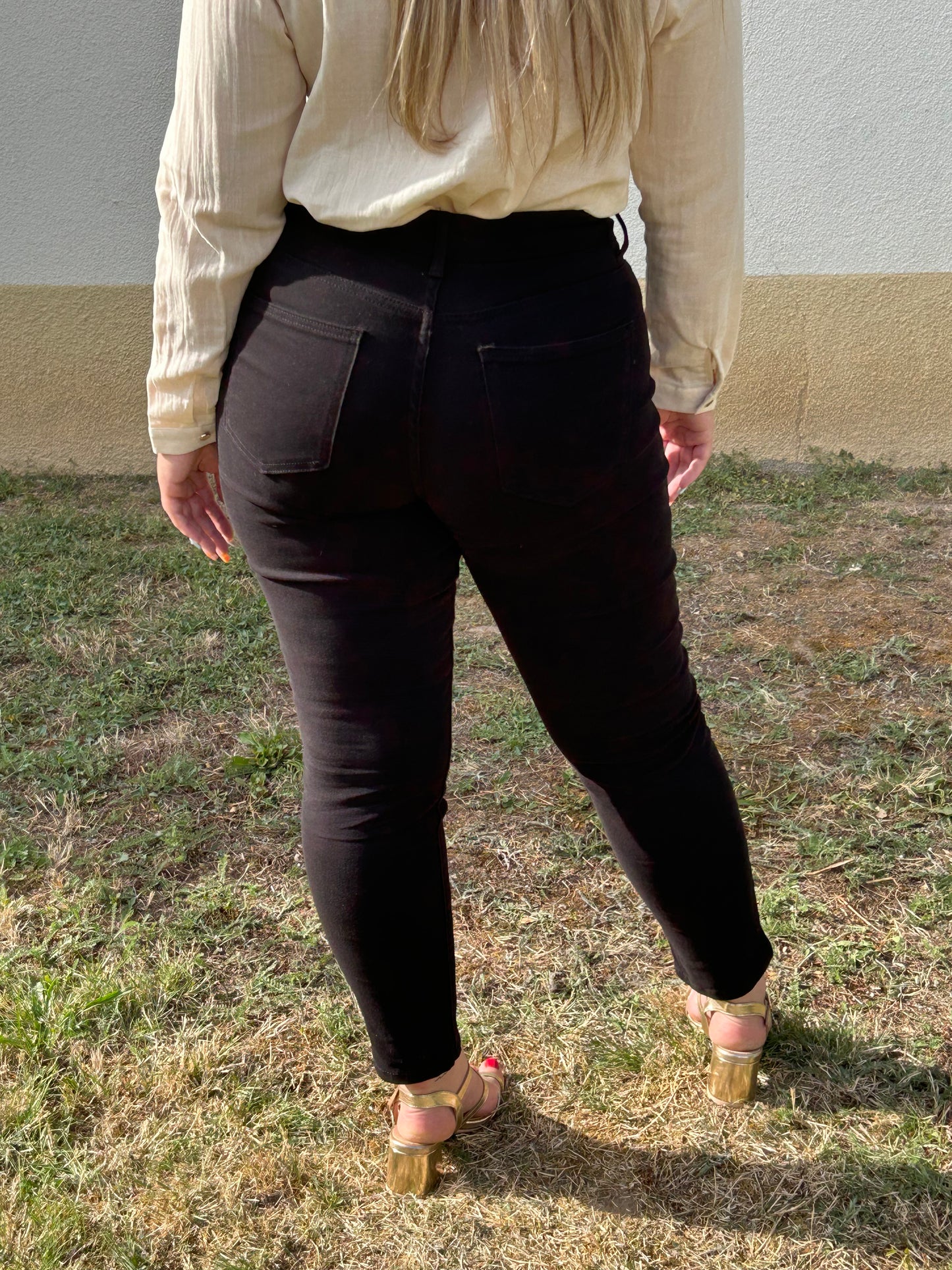 Jeans Mom Noir "Louna"