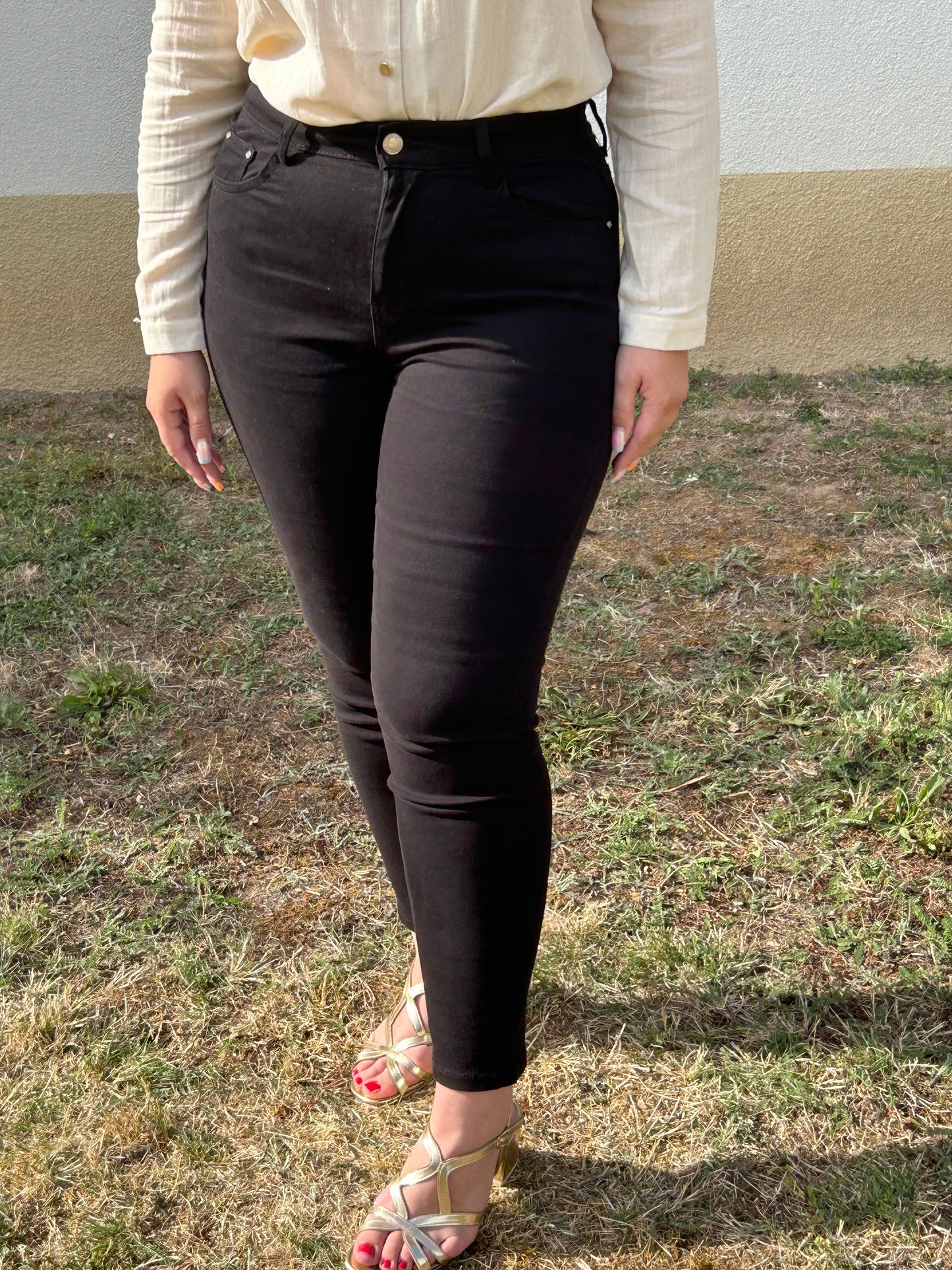 Jeans Mom Noir "Louna"