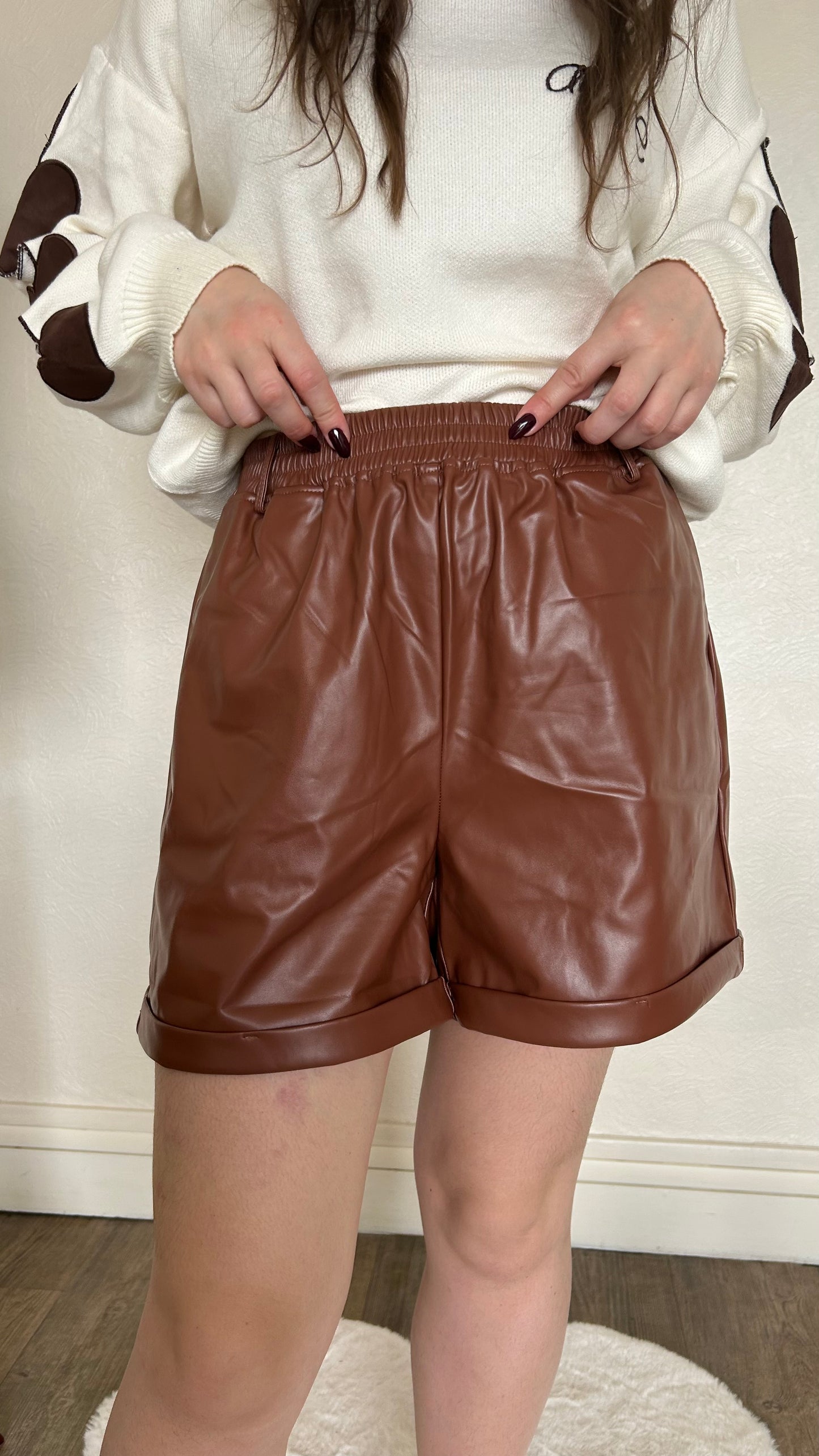 Short simili "Judy"