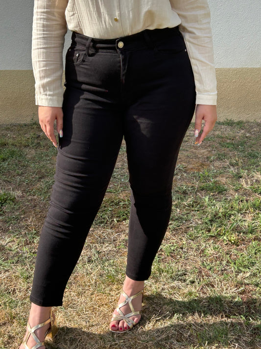 Jeans Mom Noir "Louna"